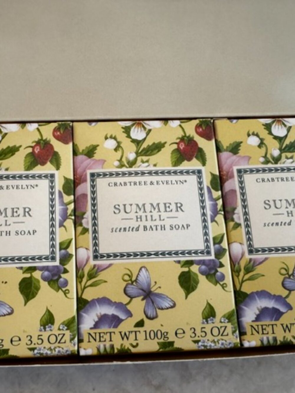 Crabtree & Evelyn SUMMER HILL Triple Milled Scented Bath Soap 3 Bars, 3.5oz/100g